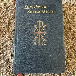 1953 Catholic Missal. St Joseph Sunday Missal.